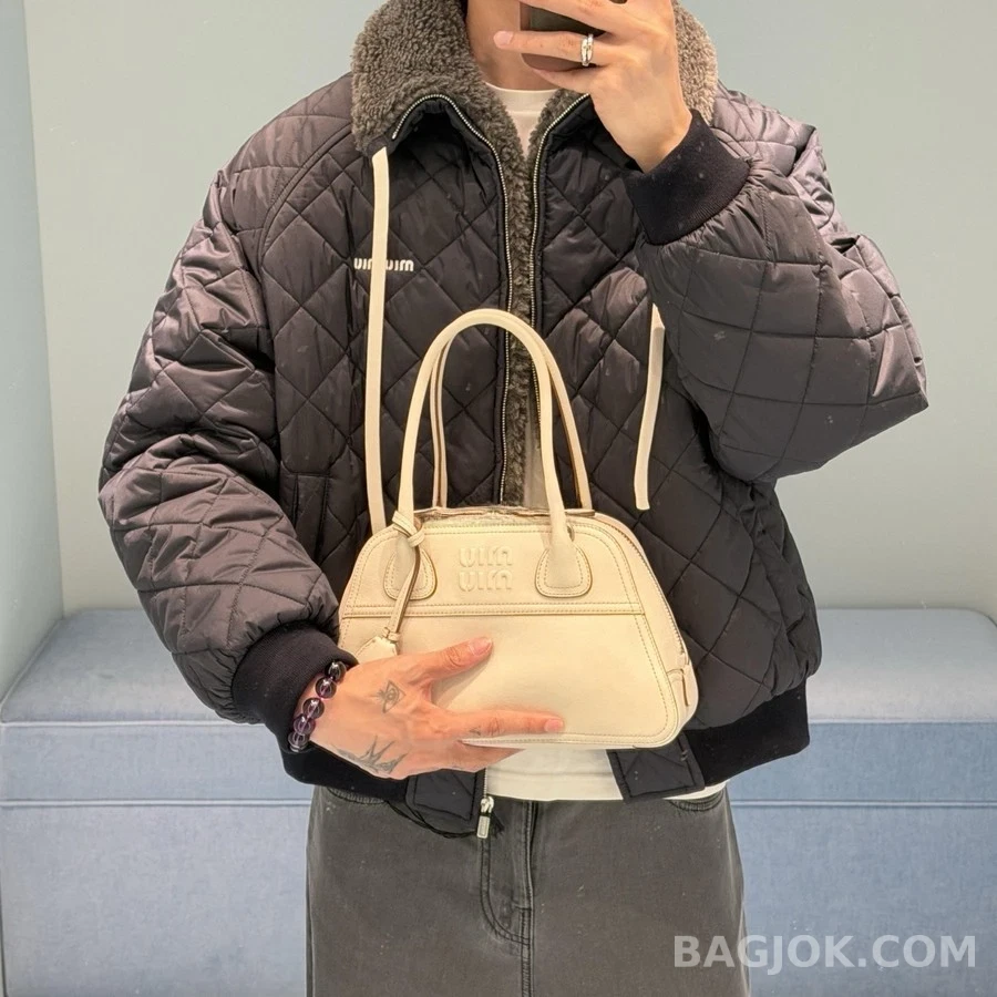 미우미우 미우미우 램플리스 퀼팅 자켓 상세 이미지