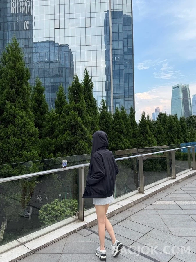  로로피아나 리버시블 후드 자켓 상세 이미지