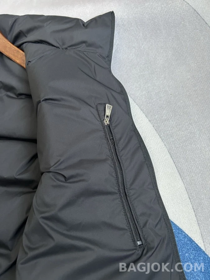 몽클레어 몽클레어 스탠드넥 패딩 베스트 상세 이미지