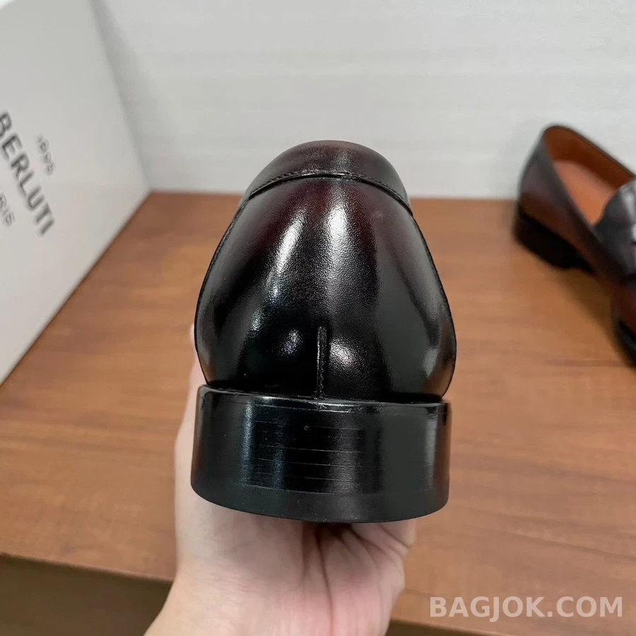  벨루티 수제 번트 페니 로퍼 상세 이미지