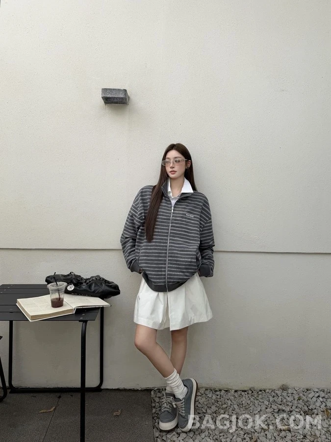 미우미우 미우미우 스트라이프 집업 자켓 상세 이미지
