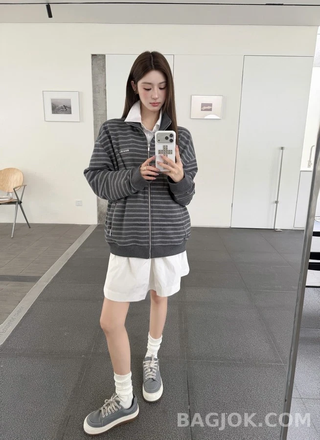 미우미우 미우미우 스트라이프 집업 자켓 상세 이미지