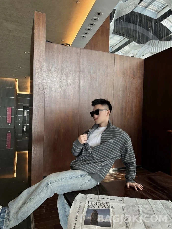 미우미우 미우미우 스트라이프 집업 자켓 상세 이미지