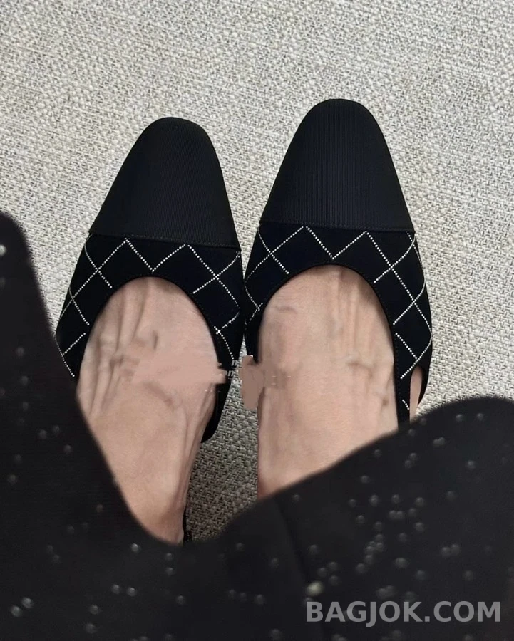 샤넬 샤넬 수술 장식 퀼팅 슬링백 플랫 상세 이미지