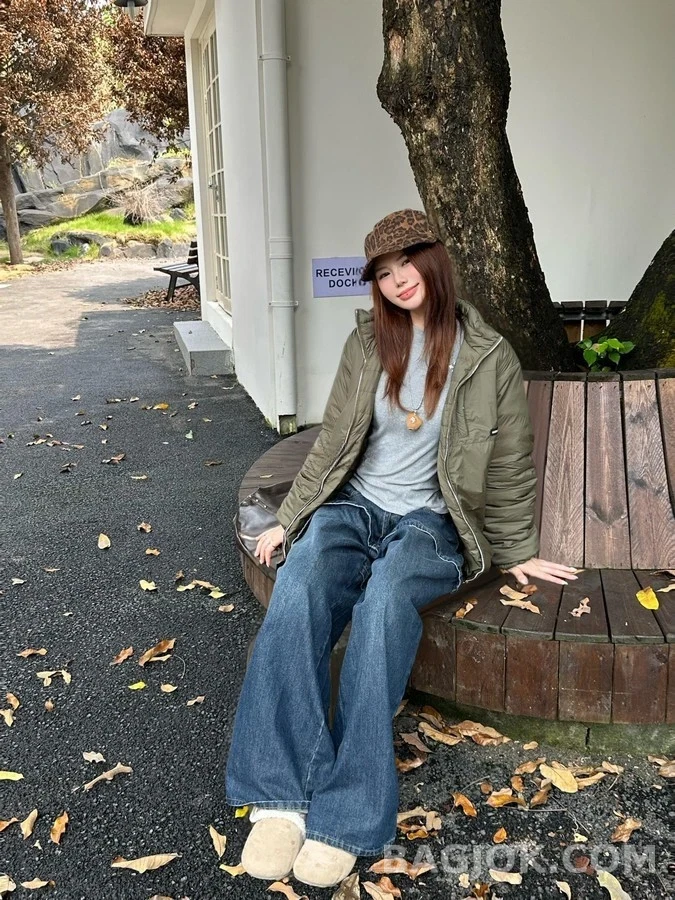 미우미우 미우미우 로고 패딩 자켓 상세 이미지
