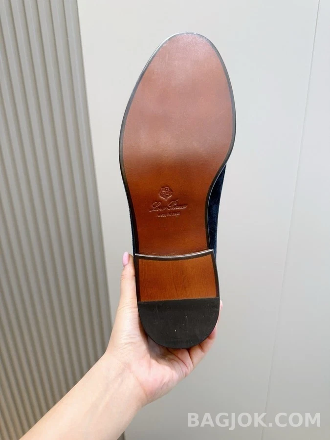  로로피아나 테슬 스웨이드 로퍼 상세 이미지