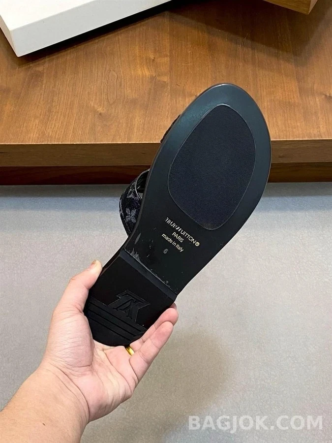 루이비통 루이비통 LV 오아시스 뮬 모노그램 이클립스 상세 이미지