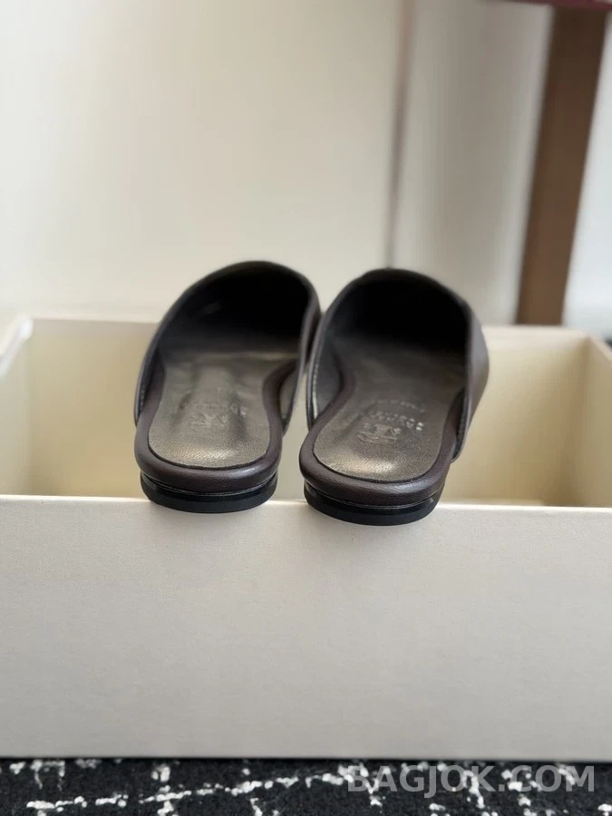  브루넬로 쿠치넬리 포인티드토 플랫 뮬 상세 이미지