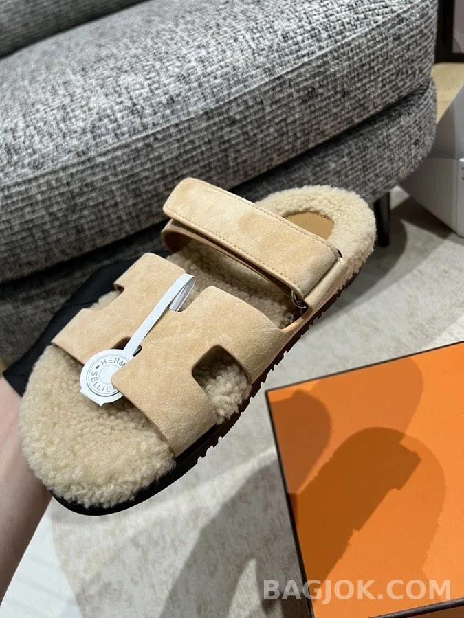 에르메스 에르메스 H 로고 스웨이드 퍼 슬라이드 상세 이미지