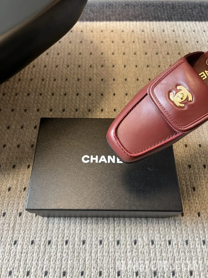 샤넬 샤넬 더블 C 스퀘어토 로퍼 뮬 상세 이미지