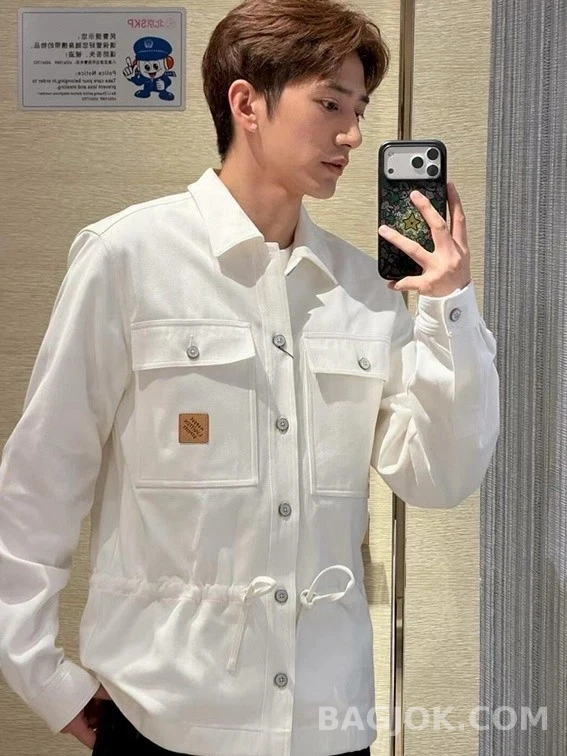 루이비통 루이비통 백 레터링 드로스트링 자켓 상세 이미지