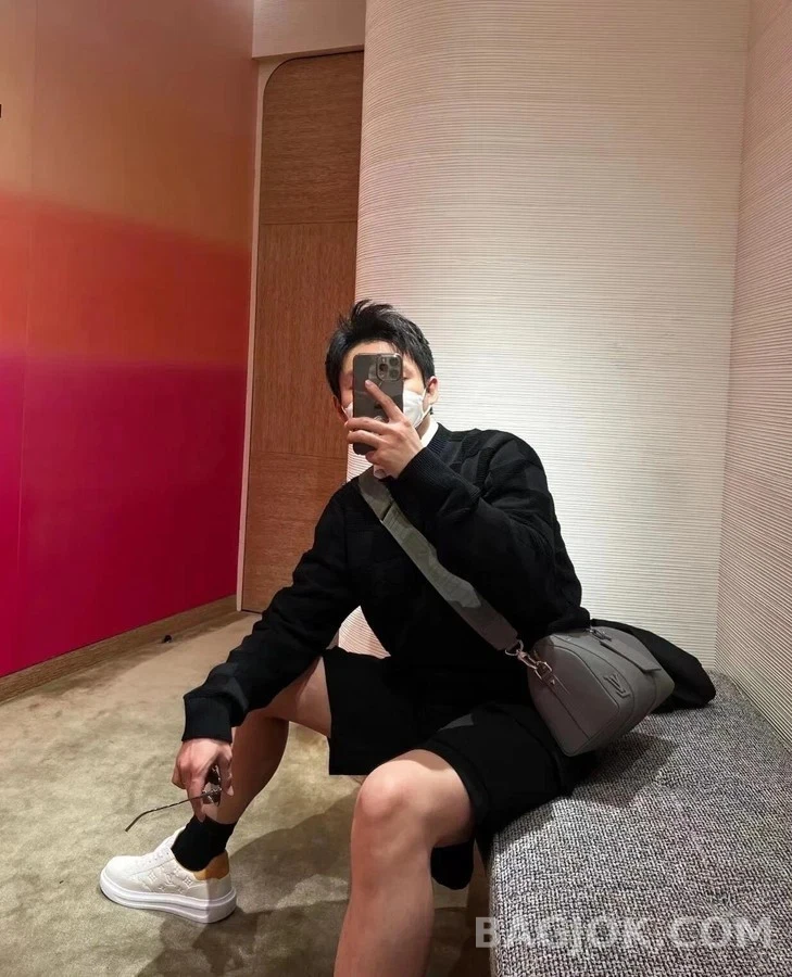 루이비통 루이비통 모노그램 엠보싱 베벌리힐스 스니커즈 상세 이미지