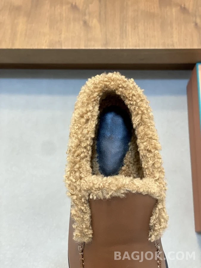  로로피아나 양털 안감 부츠 상세 이미지