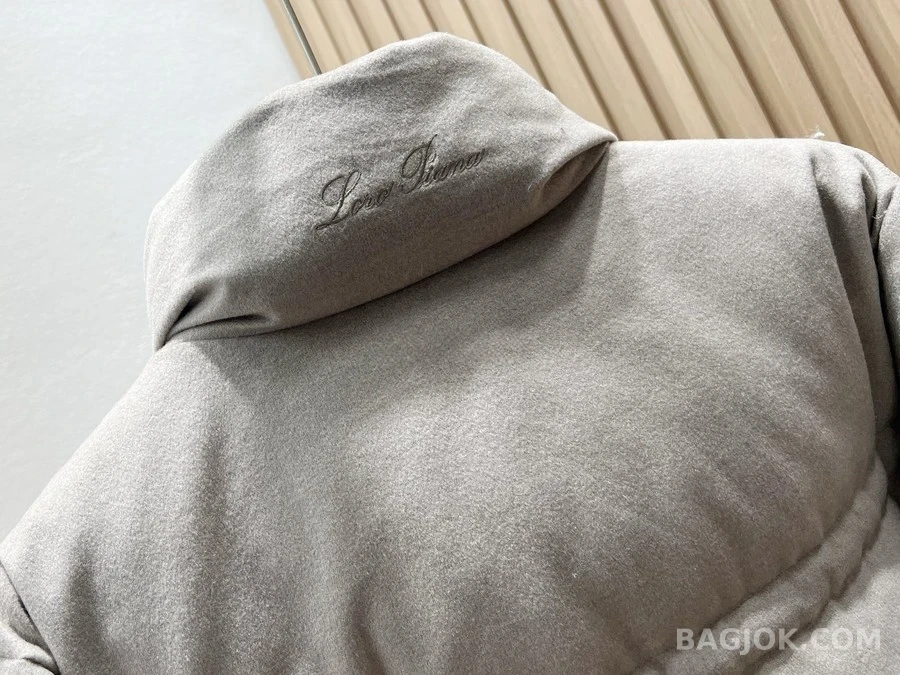  로로피아나 울 블렌드 푸퍼 재킷 상세 이미지
