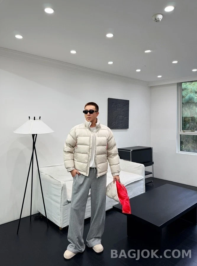 몽클레어 몽클레어 배색 후드 상세 이미지