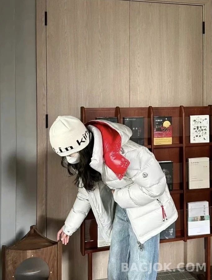 몽클레어 몽클레어 배색 후드 상세 이미지