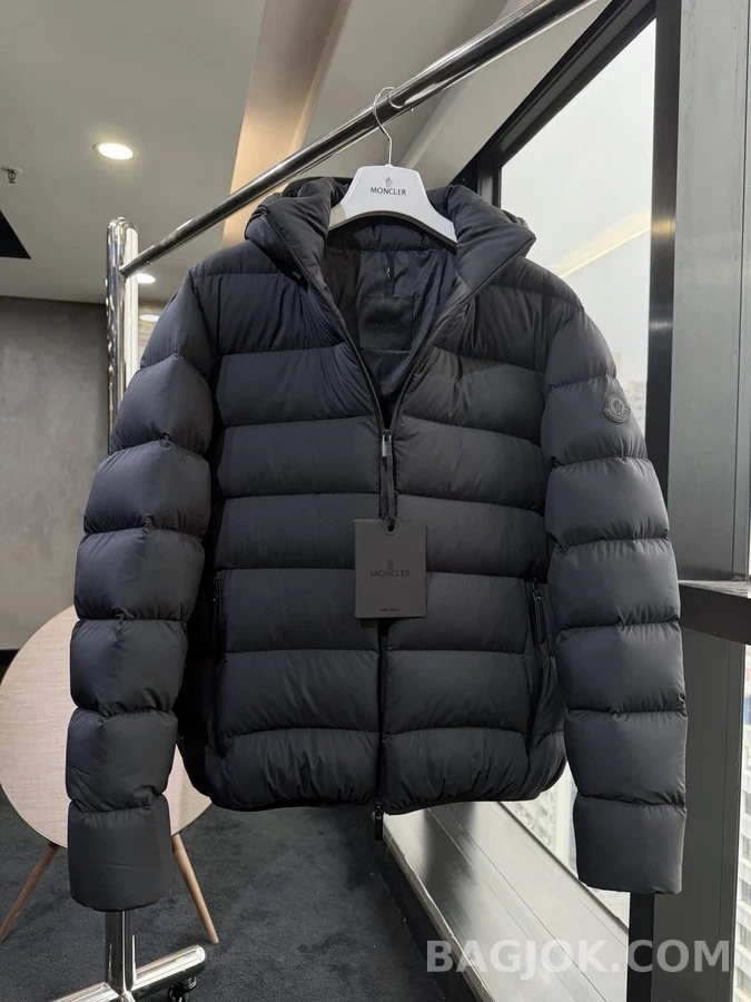 몽클레어 몽클레어 후드 구스 다운 패딩 상세 이미지