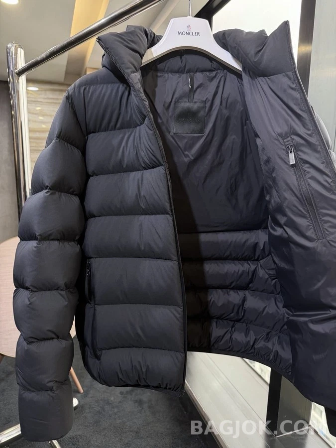 몽클레어 몽클레어 후드 구스 다운 패딩 상세 이미지