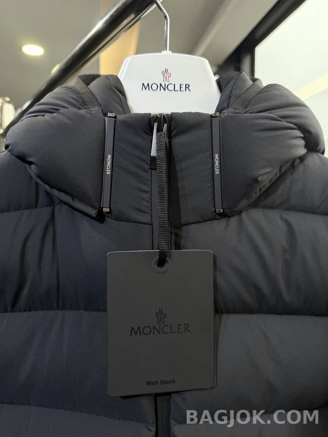 몽클레어 몽클레어 후드 구스 다운 패딩 상세 이미지