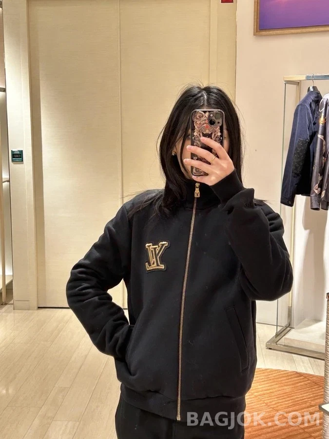 루이비통 루이비통 비즈 로고 집업 자켓 상세 이미지