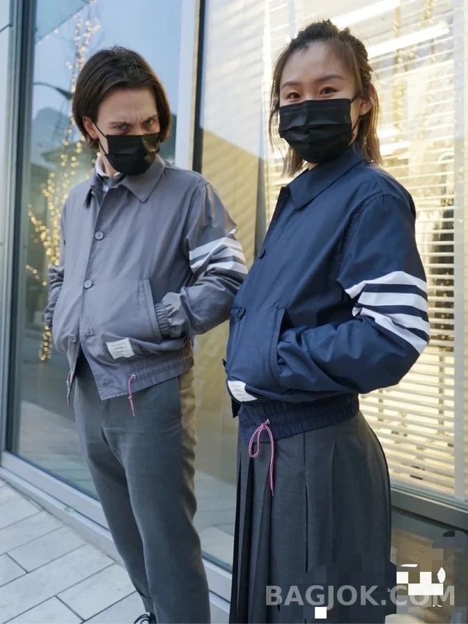 톰브라운 톰브라운 4바 스트라이프 자켓 상세 이미지