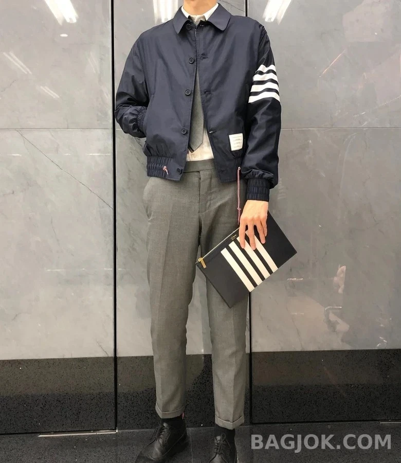 톰브라운 톰브라운 4바 스트라이프 자켓 상세 이미지
