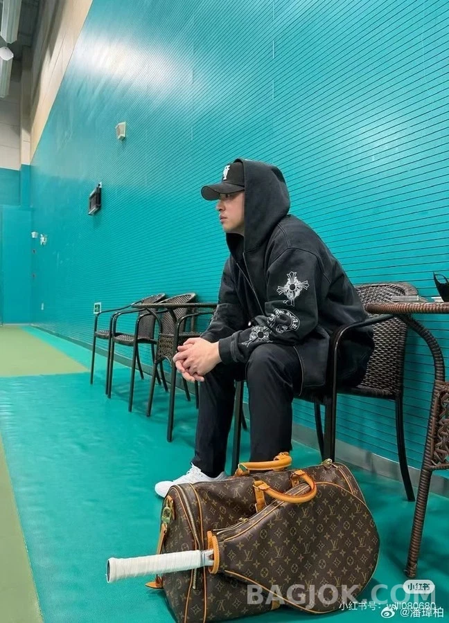 루이비통 루이비통 모노그램 캔버스 측면 지퍼 포켓 더플백 상세 이미지