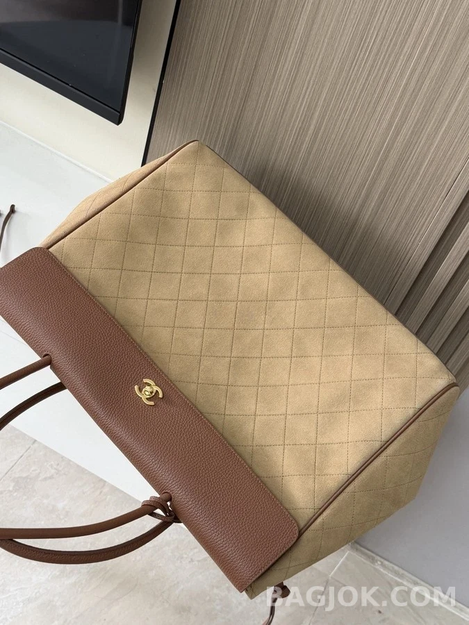샤넬 샤넬 퀼팅 스웨이드 투톤 토트백 상세 이미지
