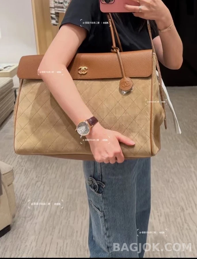 샤넬 샤넬 퀼팅 스웨이드 투톤 토트백 상세 이미지
