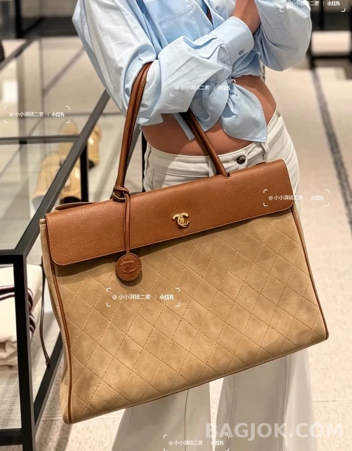 샤넬 샤넬 퀼팅 스웨이드 투톤 토트백 상세 이미지