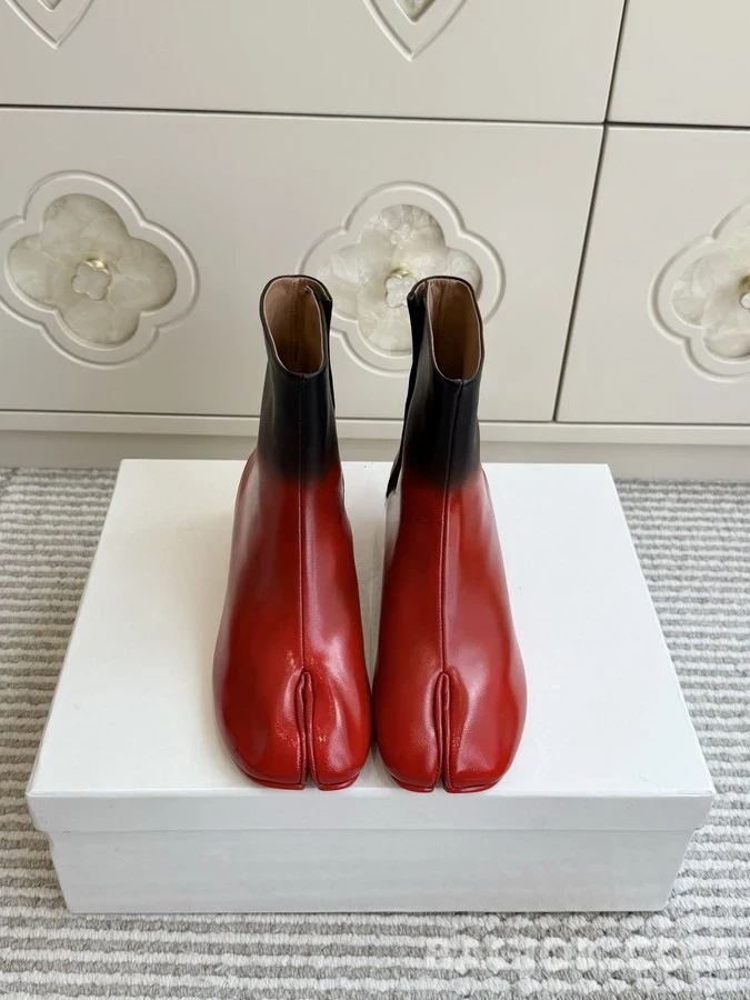  메종마르지엘라 그라데이션 타비 블록힐 부츠 상세 이미지