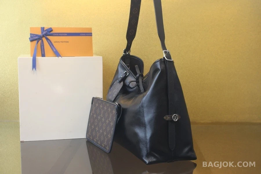 루이비통 루이비통 캐리올 바이브 MM 숄더백 상세 이미지