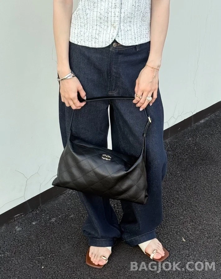 샤넬 샤넬 퀼팅 로고 호보백 상세 이미지