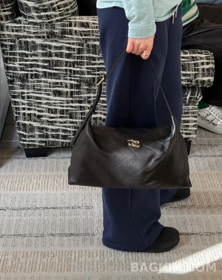 샤넬 샤넬 퀼팅 로고 호보백 상세 이미지