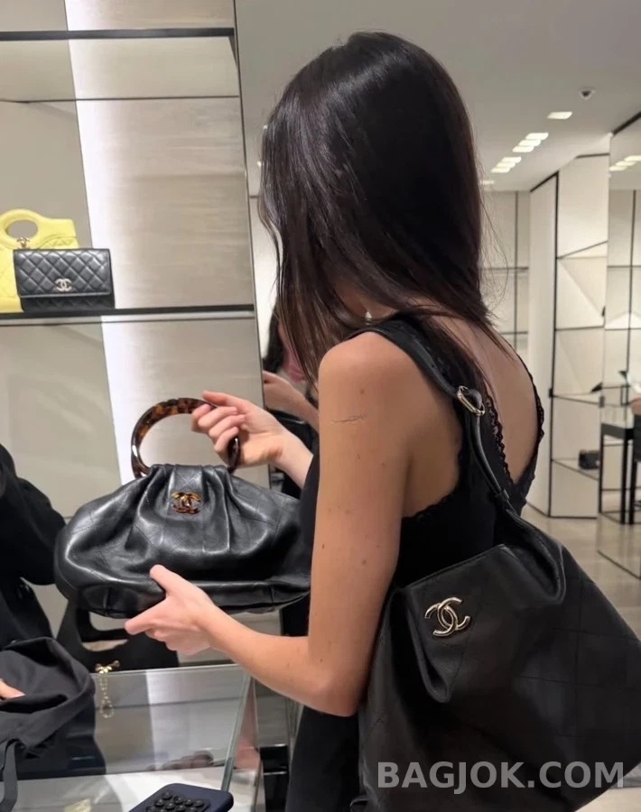 샤넬 샤넬 퀼팅 로고 호보백 상세 이미지