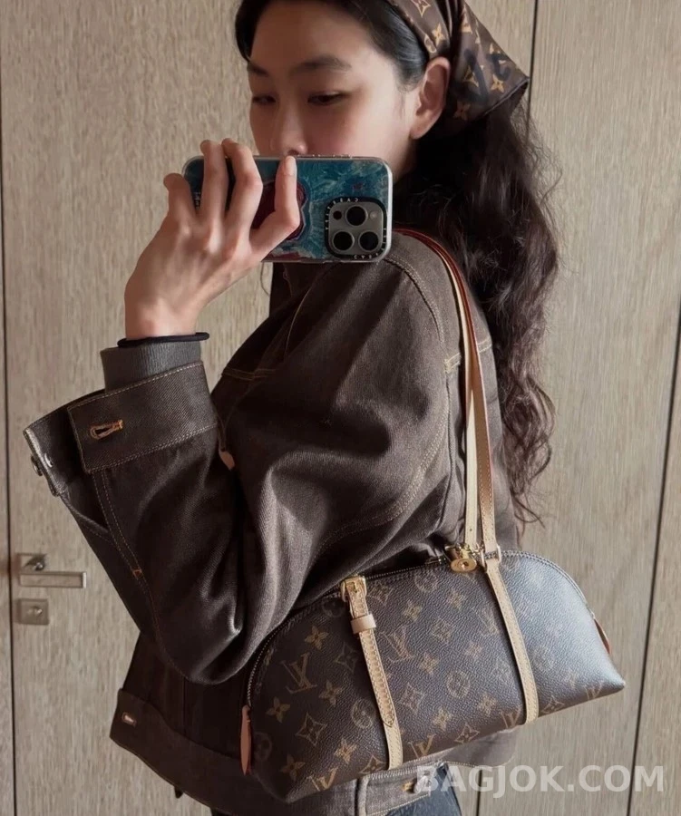 루이비통 루이비통 행 온 모노그램 핸드백 상세 이미지