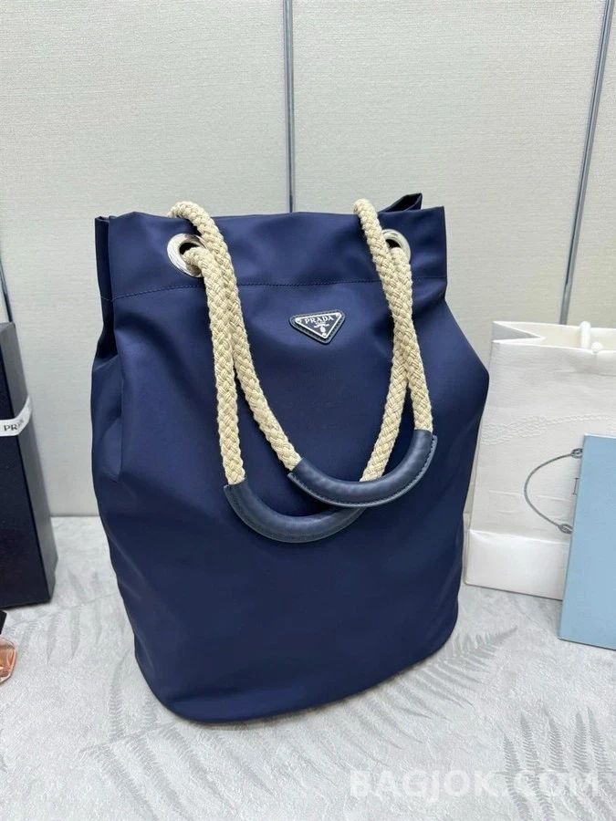 프라다 프라다 마리너 미디엄 리나일론 토트백 상세 이미지