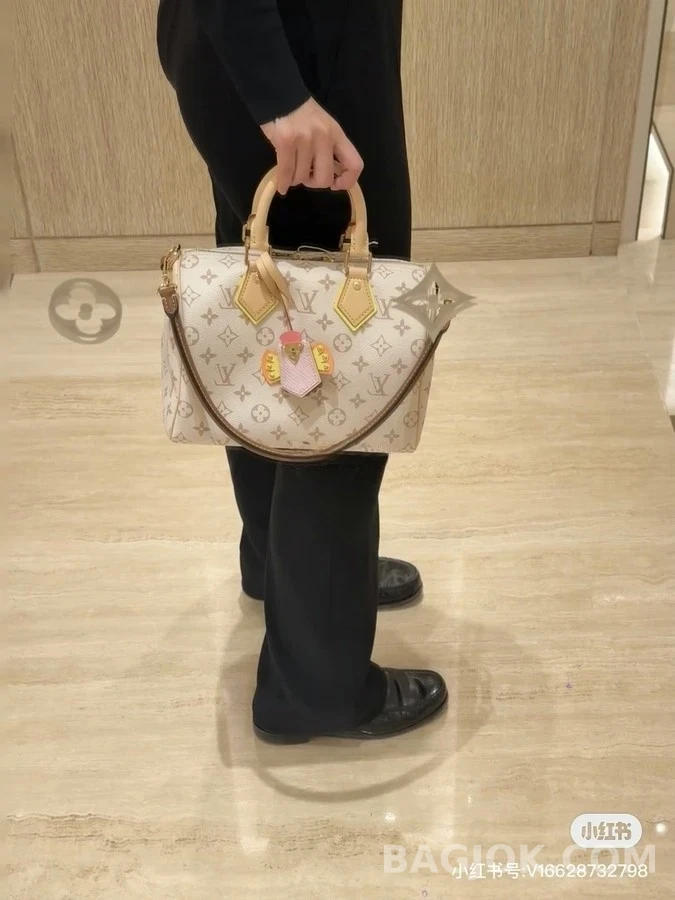 루이비통 루이비통 스피디 반둘리에 20 모노그램 앙프렝뜨 레더 핸드백 상세 이미지
