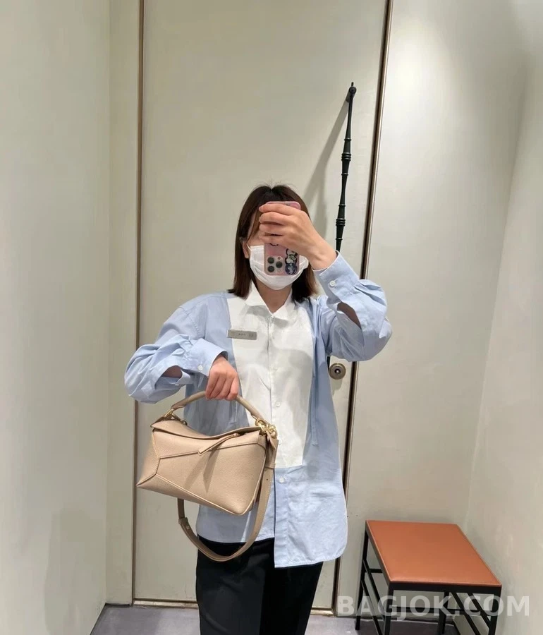 로에베 로에베 퍼즐 엣지 핸드백 상세 이미지