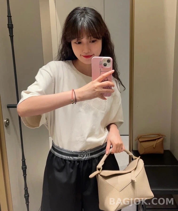 로에베 로에베 퍼즐 엣지 핸드백 상세 이미지