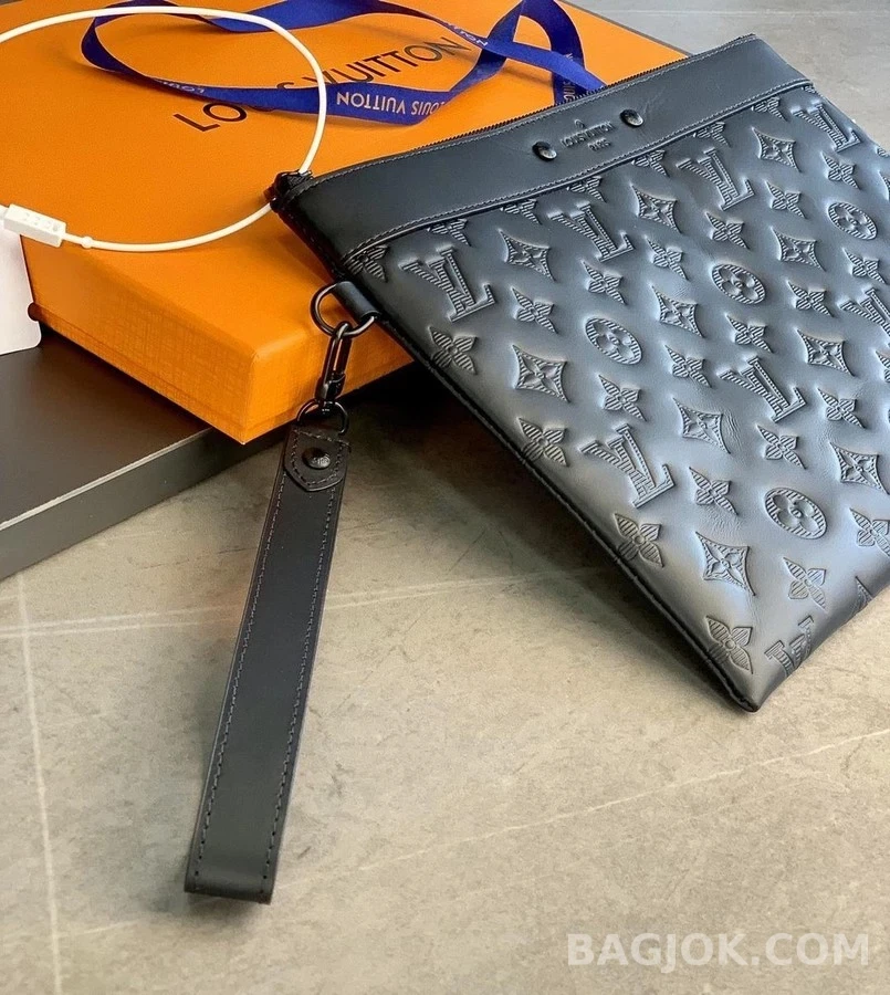 루이비통 루이비통 포쉐트 To-Go 레더클러치 상세 이미지