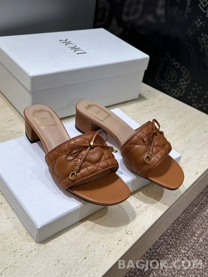 디올 디올 까나쥬 퀼팅 리본 블록힐 뮬 상세 이미지