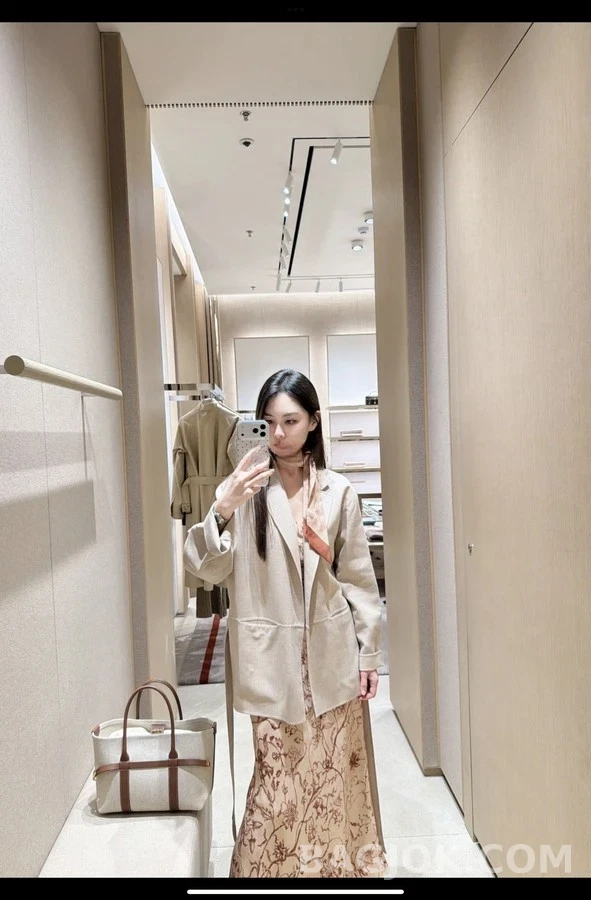  로로피아나 발레 캔버스 레더 토트백 상세 이미지