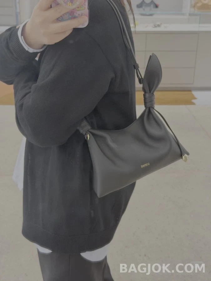 로에베 로에베 Scarf 미니 핸드백 상세 이미지