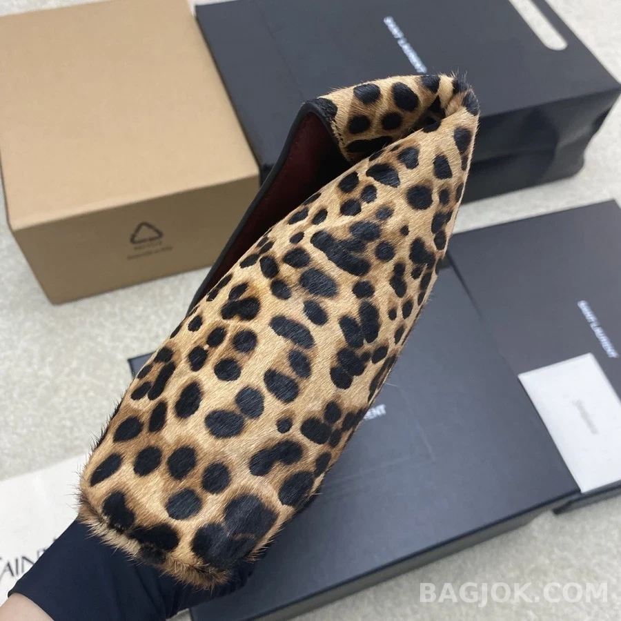 생로랑 생로랑 카산드르 레오파드 클러치 상세 이미지