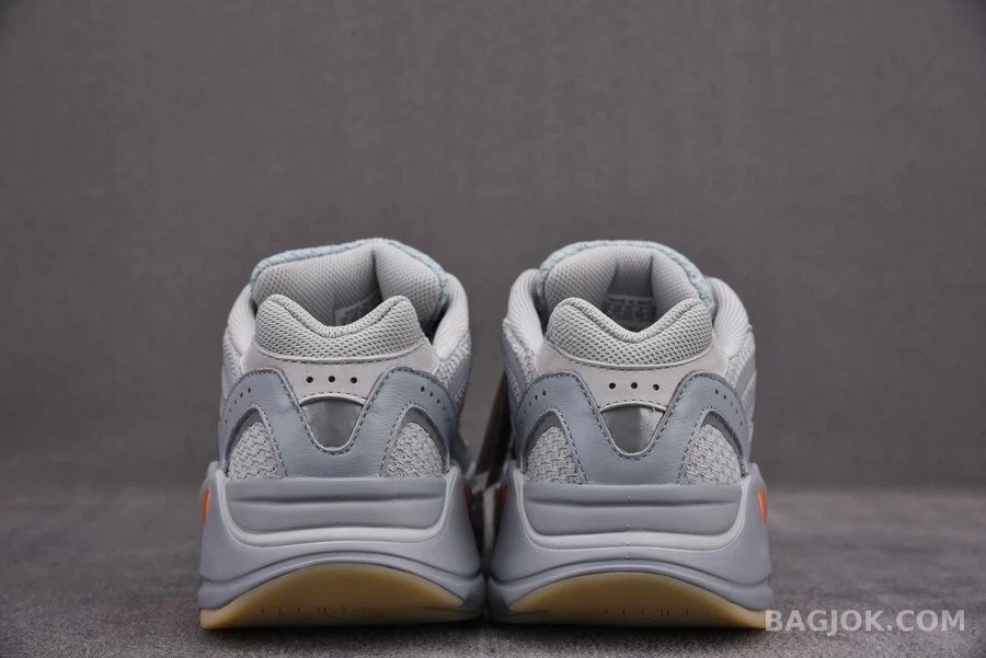  이지 부스트 Yeezy 이지 부스트 700 V2 이너시아 상세 이미지
