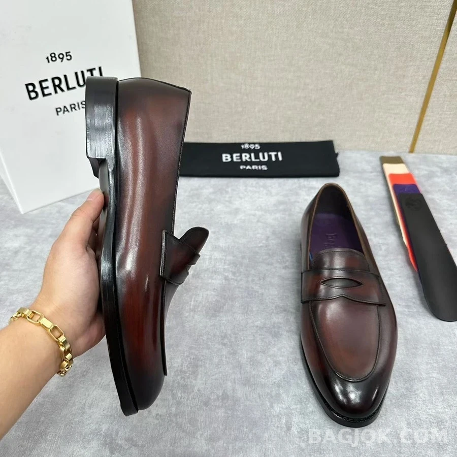 벨루티 수제 버니싱 페니 로퍼 상세 이미지