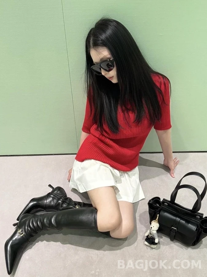 프라다 프라다 루트 미니 레더 토트백 상세 이미지