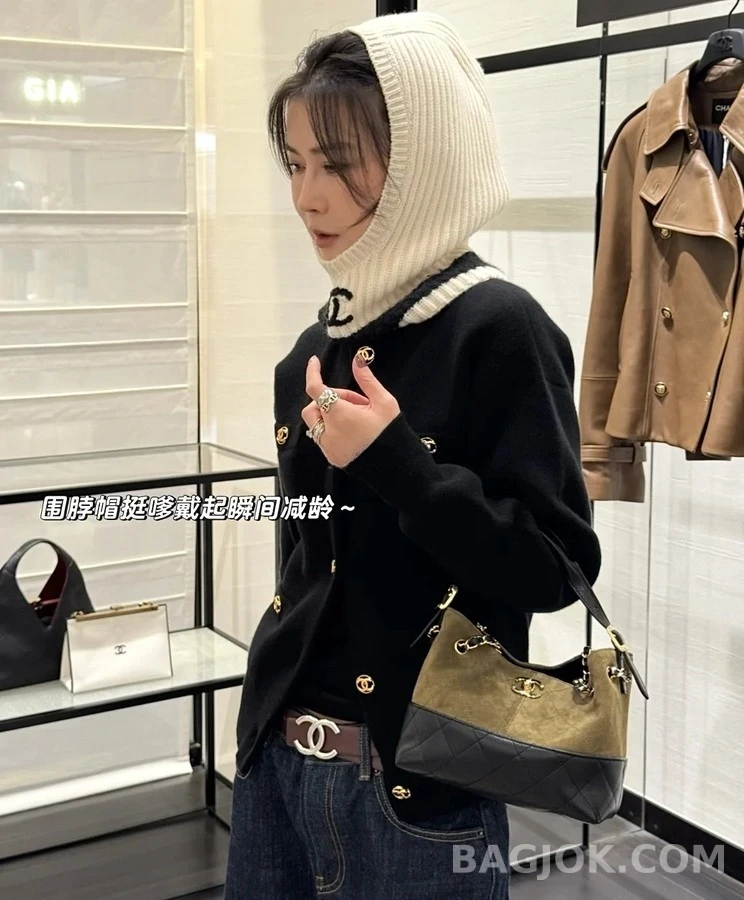 샤넬 샤넬 가브리엘 앤 바이컬러 스웨이드 퀼팅 레더 호보백 상세 이미지