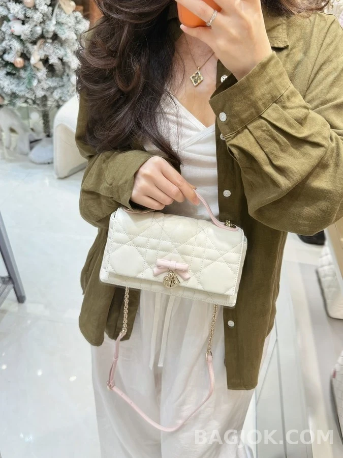 디올 디올 레이디 미니 체인백 (탈착식 보우 장식) 상세 이미지